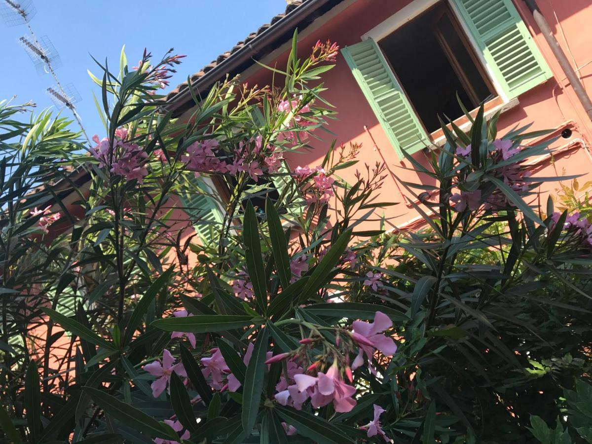 Il Giardino Segreto Arona, Charming Apartments Екстер'єр фото