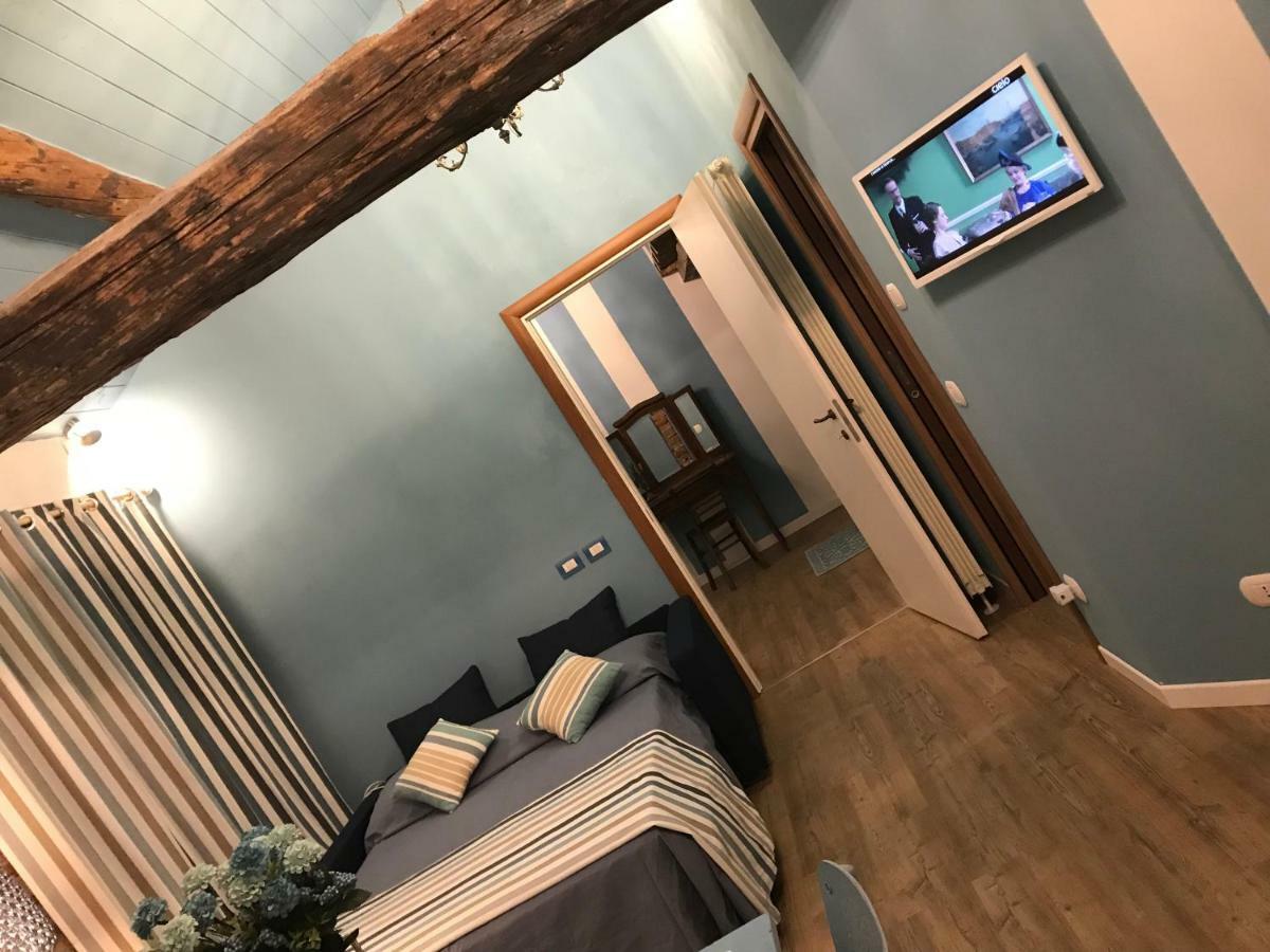 Il Giardino Segreto Arona, Charming Apartments Екстер'єр фото
