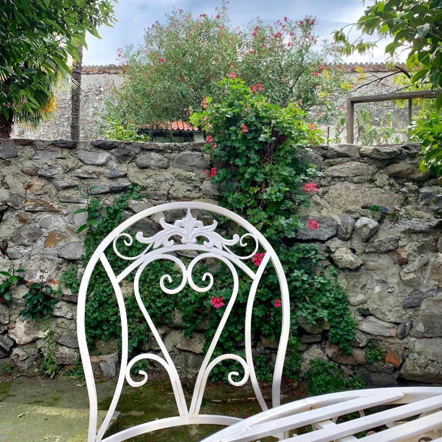 Il Giardino Segreto Arona, Charming Apartments Екстер'єр фото